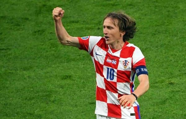Luka Modric vẫn là thủ lĩnh của tuyển Croatia từ vị trí giữa sân