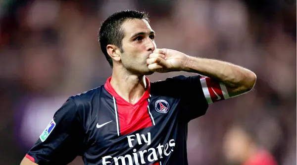 Lyonnais xếp hạng nhất giải Ligue 1 mùa 2005-2006