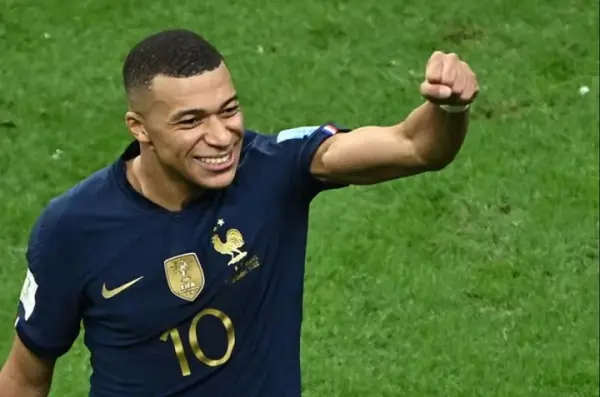 Kylian Mbappé là cầu thủ ghi nhiều bàn nhất giải với 13 bàn